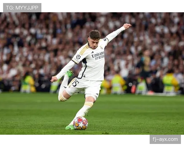 皇马新战术显成效,球队状态强势回暖引关注 皇马新战术显成效,球队状态强势回暖引关注