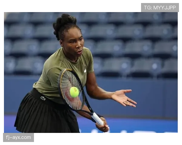 维纳斯赛场上霸气，私底下却这么爱穿拖鞋？还真有点反差萌啊